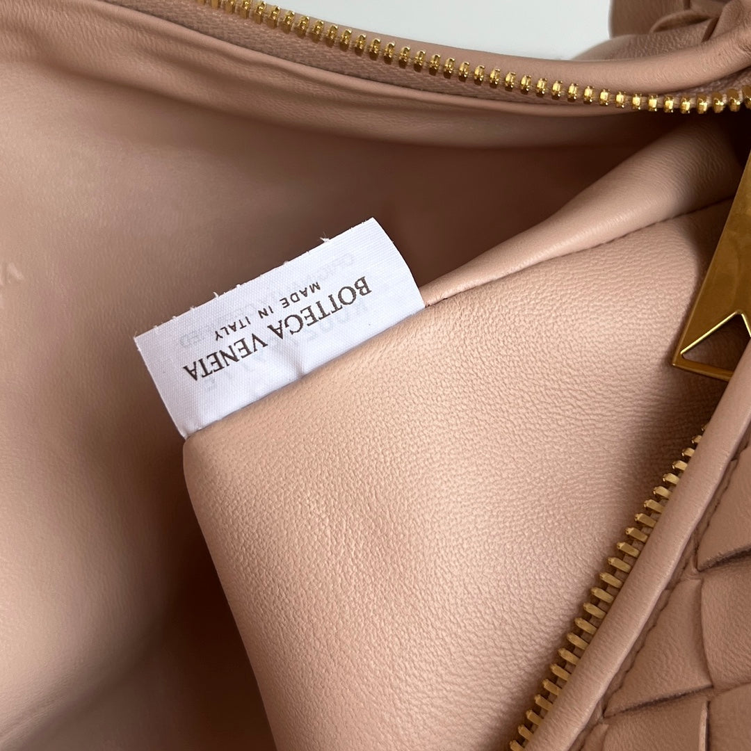 Bottega Veneta Mini Jodie 36 cm in Light Pink Lambskin Bag