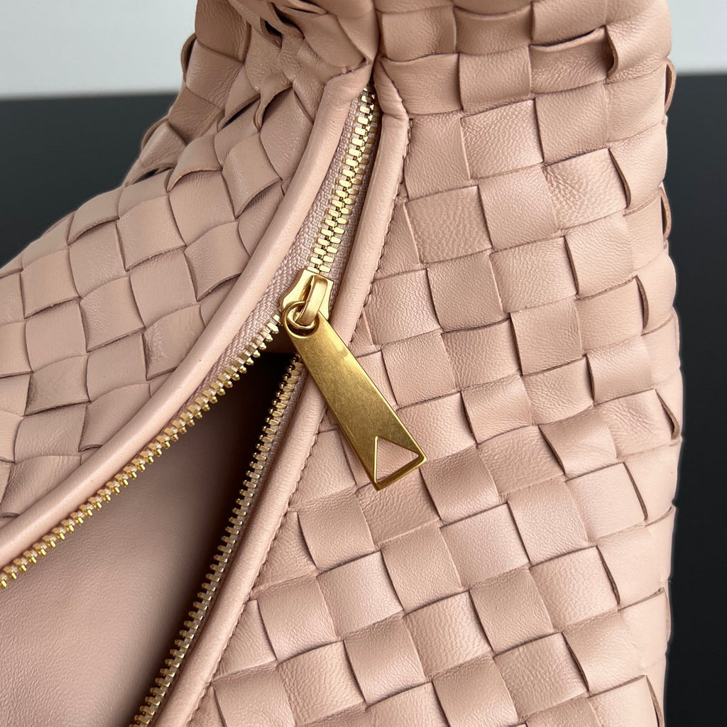 Bottega Veneta Mini Jodie 36 cm in Light Pink Lambskin Bag