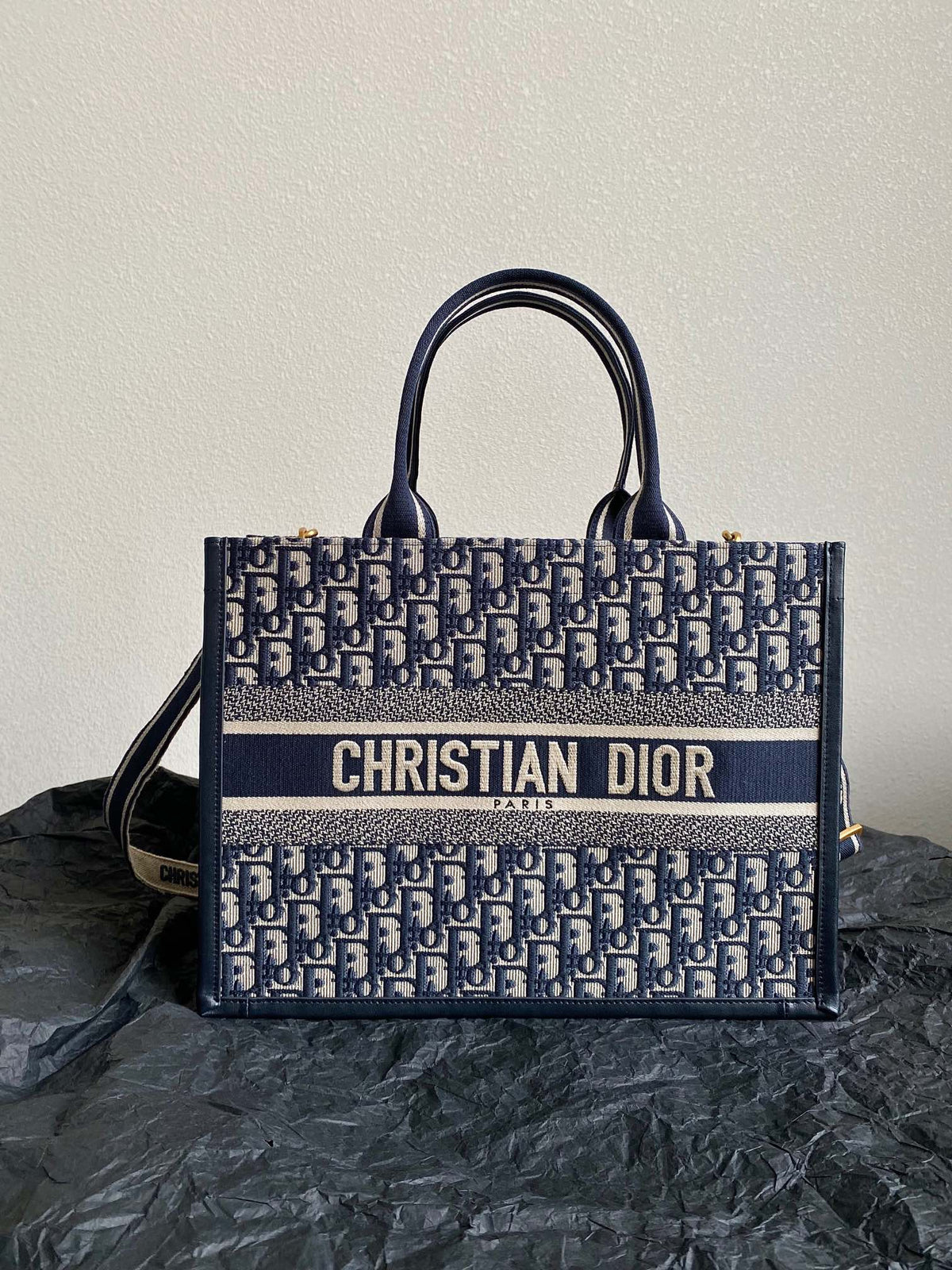 Dior Medium Book Tote 36 Blue Oblique Embroidery