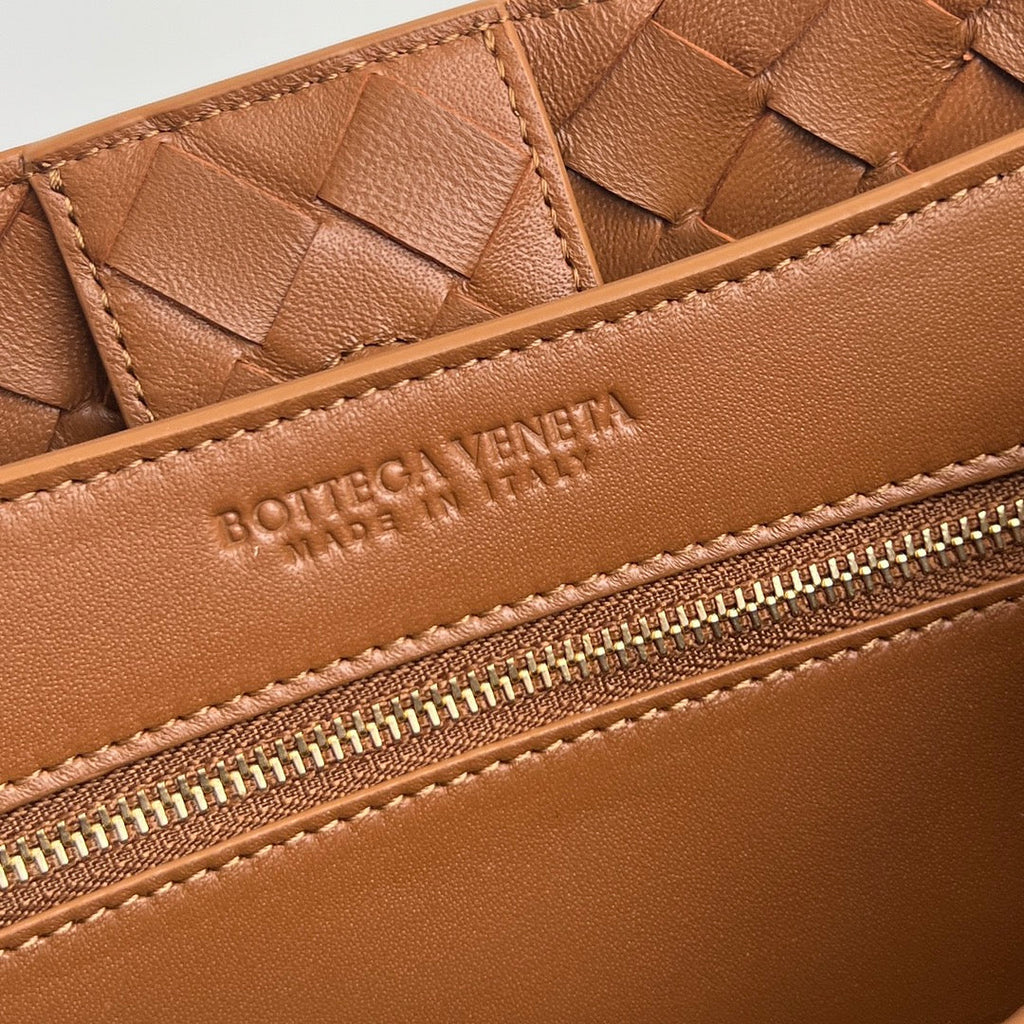 Bottega Veneta Large Andiamo 32 in Burnt Orange Lambskin Bag