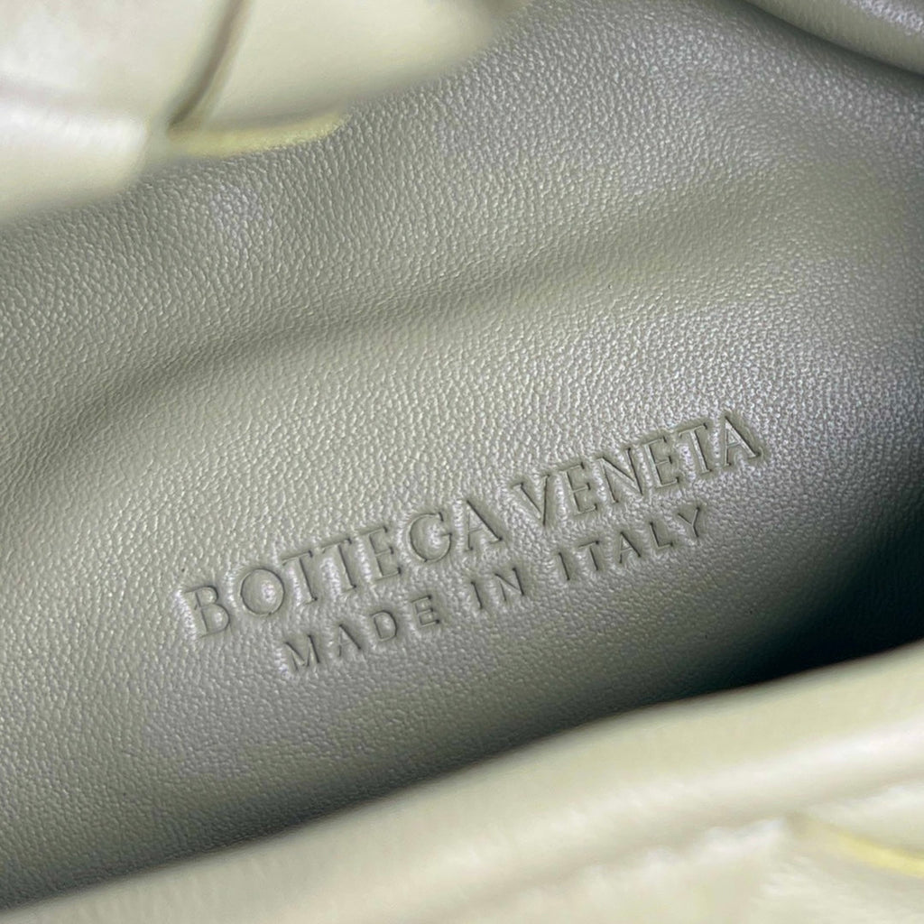 Bottega Veneta Mini Hop 25 in Travertine Calfskin Bag