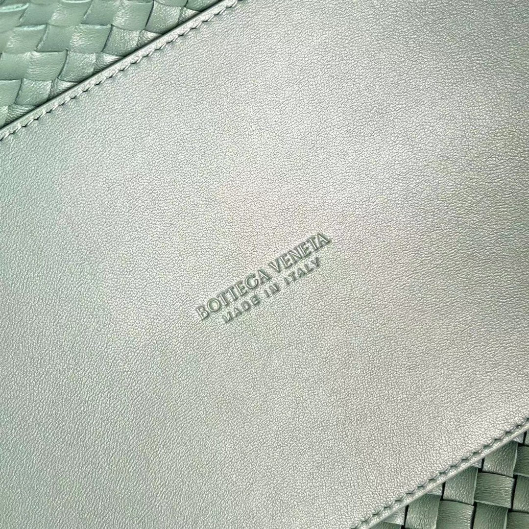 Bottega Veneta Large Cabat 51 in Xanadu Gray Lambskin Bag