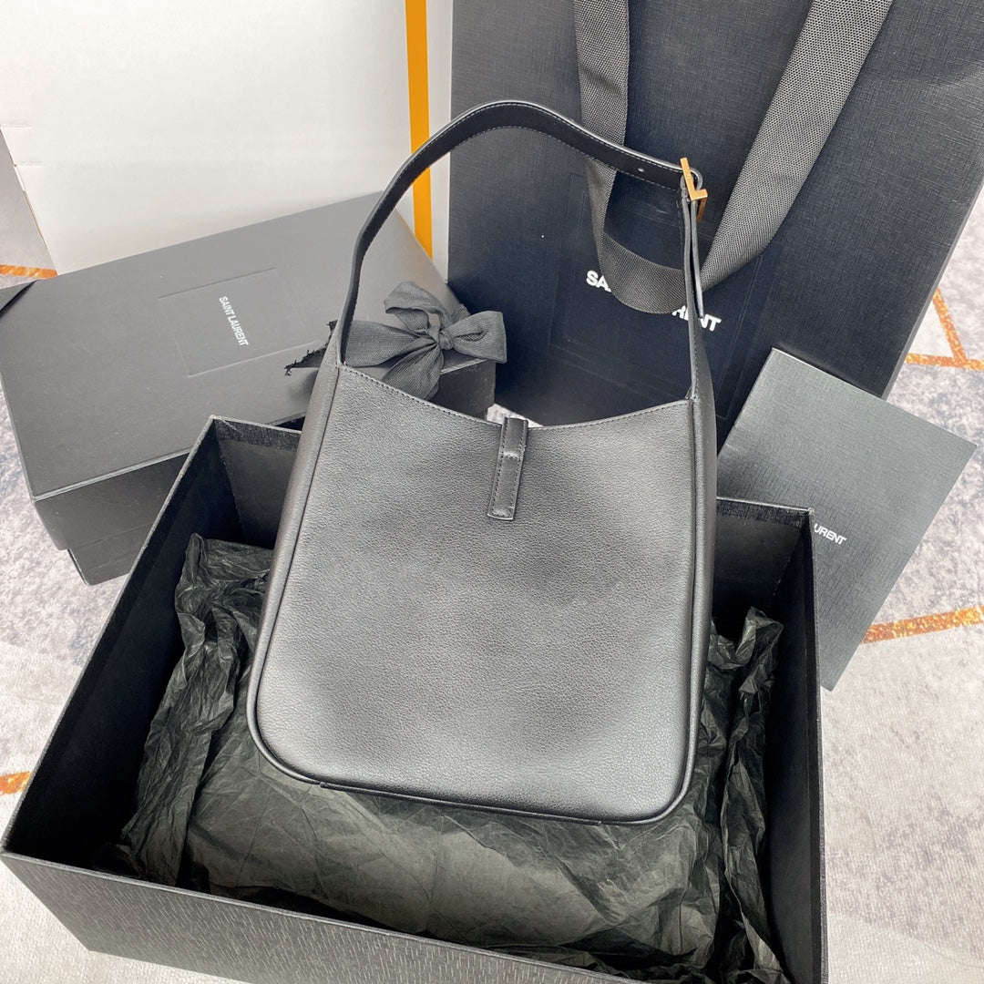 Saint Laurent Le 5 À 7 Small Supple 23 in Gray Lambskin Gold Buckle Bag
