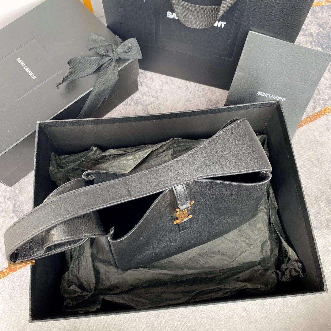 Saint Laurent Le 5 À 7 Small Supple 23 in Gray Lambskin Gold Buckle Bag