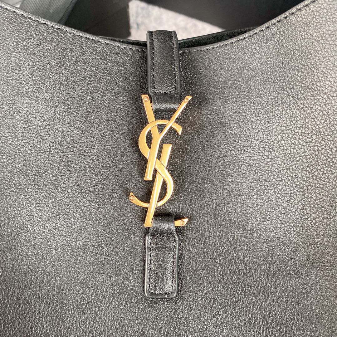 Saint Laurent Le 5 À 7 Small Supple 23 in Gray Lambskin Gold Buckle Bag