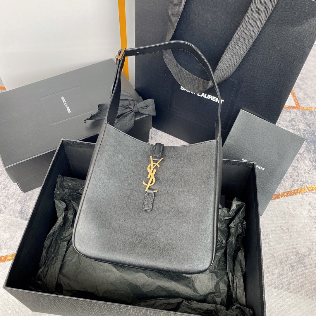 Saint Laurent Le 5 À 7 Small Supple 23 in Gray Lambskin Gold Buckle Bag