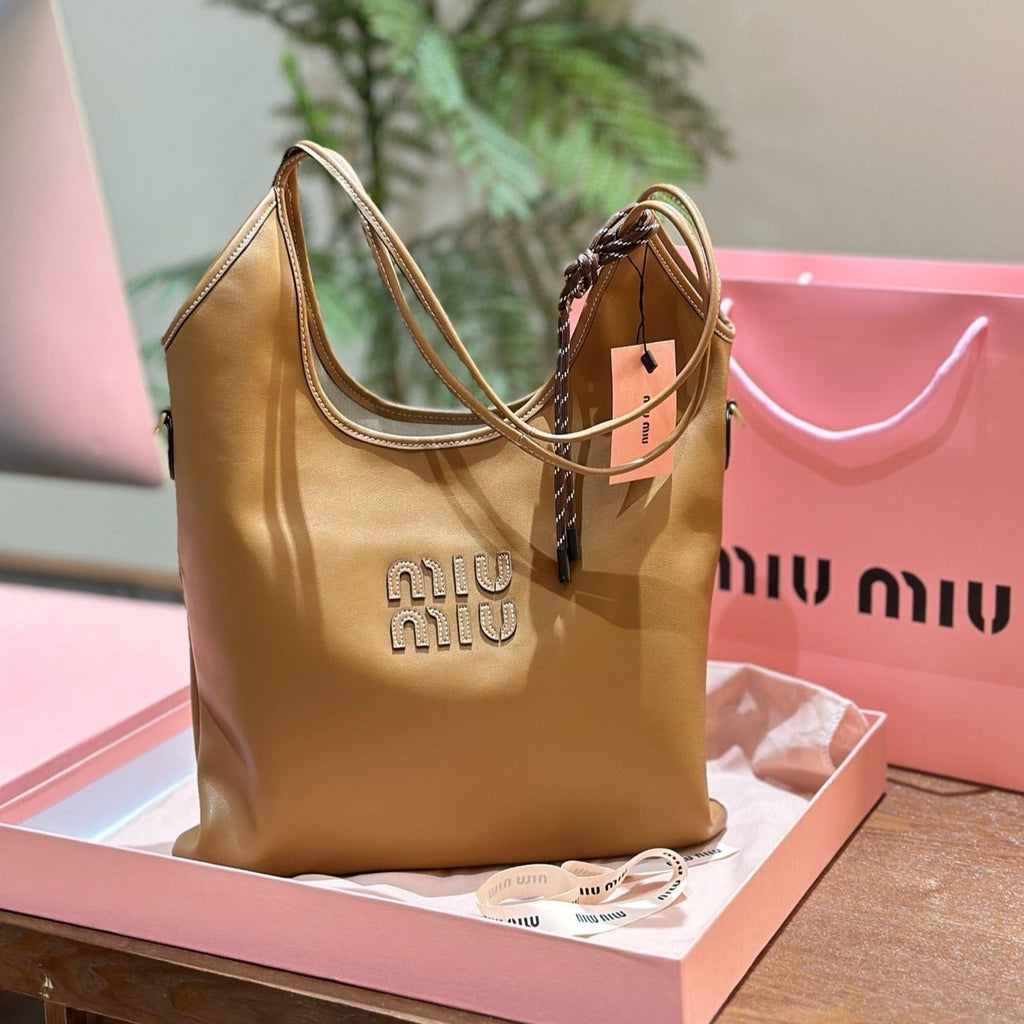 Tote 30 Bag in Caramel Brown Calfskin