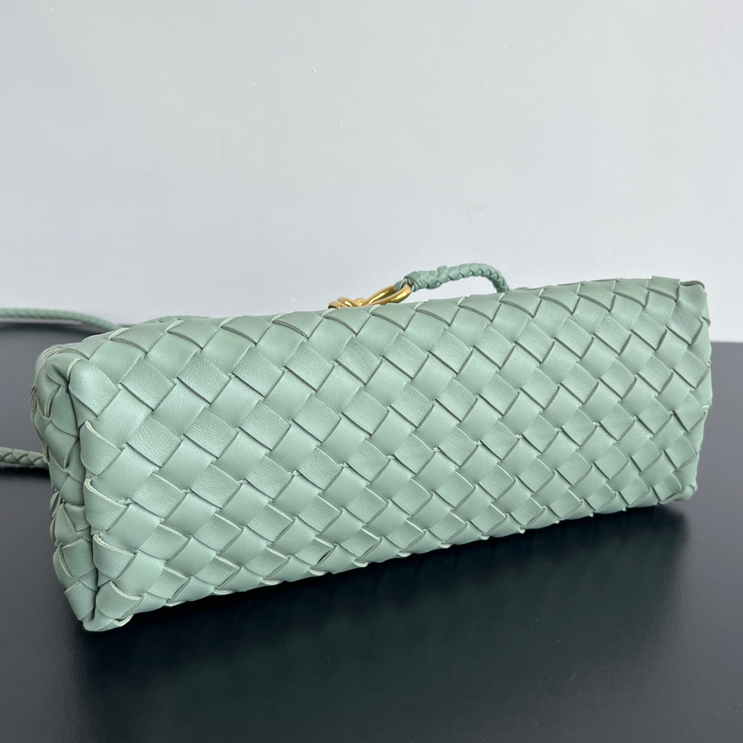 Bottega Veneta Small Andiamo 29 in Cedalon Green Lambskin Bag