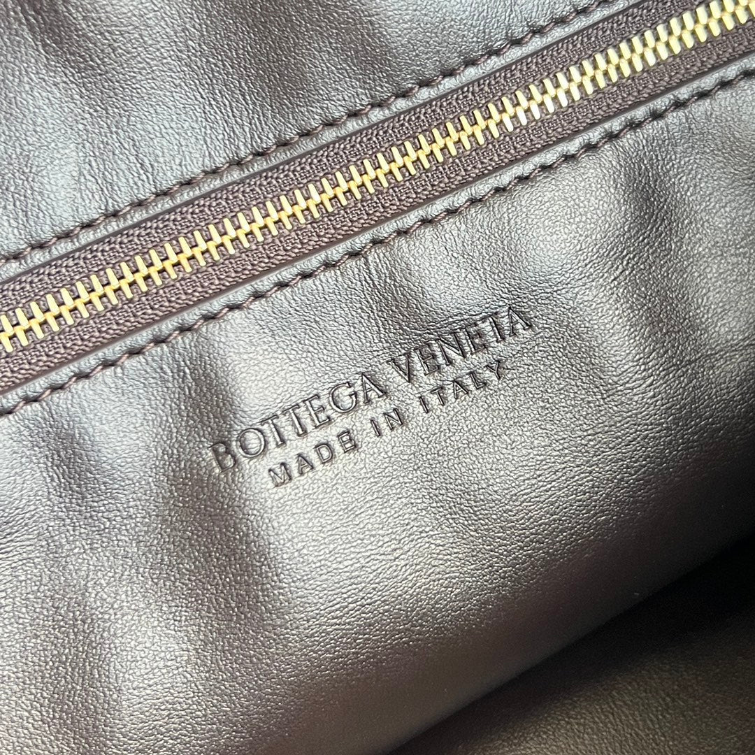 Bottega Veneta Large Hop 46 in Chocolate Lambskin Bag