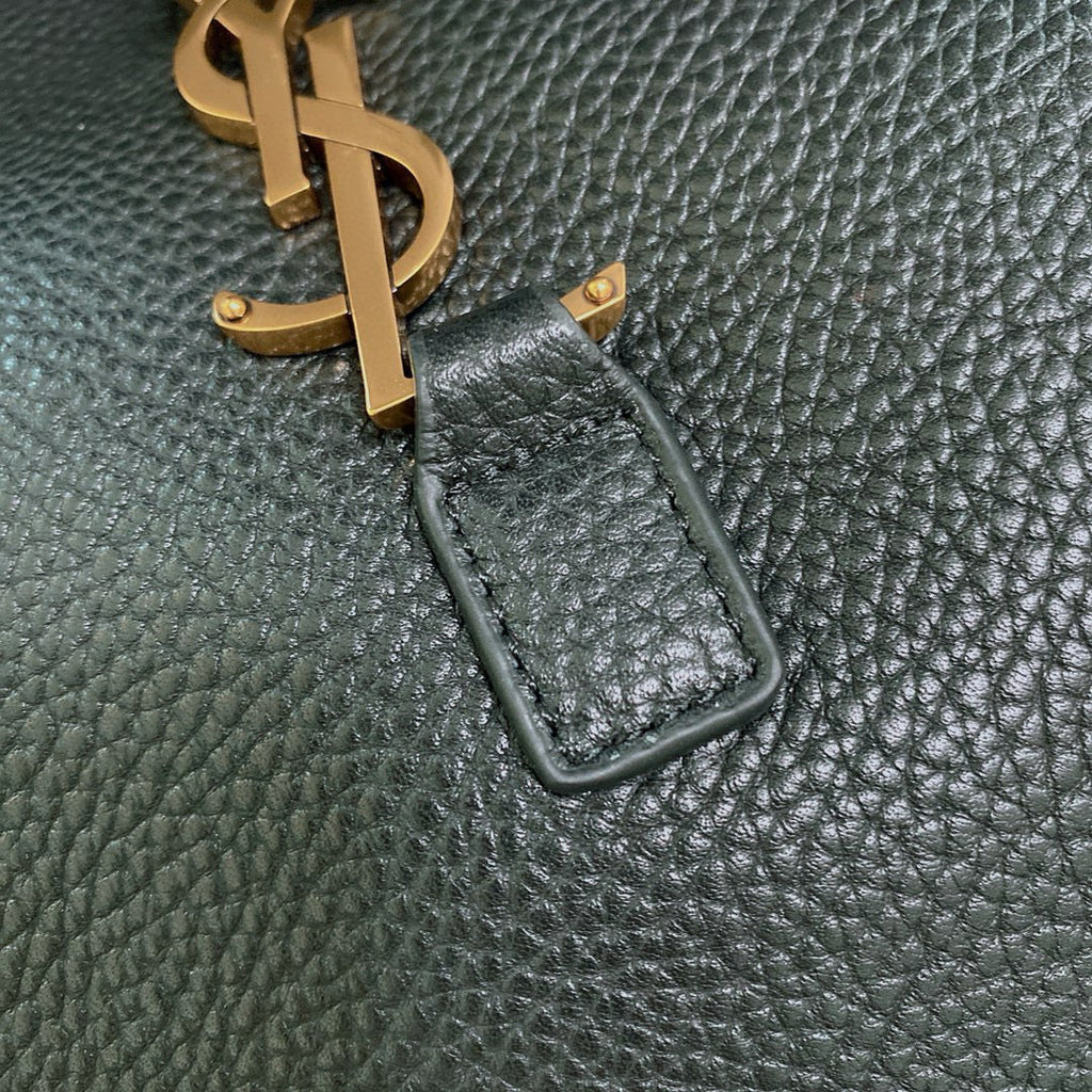 Saint Laurent Le 5 À 7 Bea in Grained Leather Black Bag