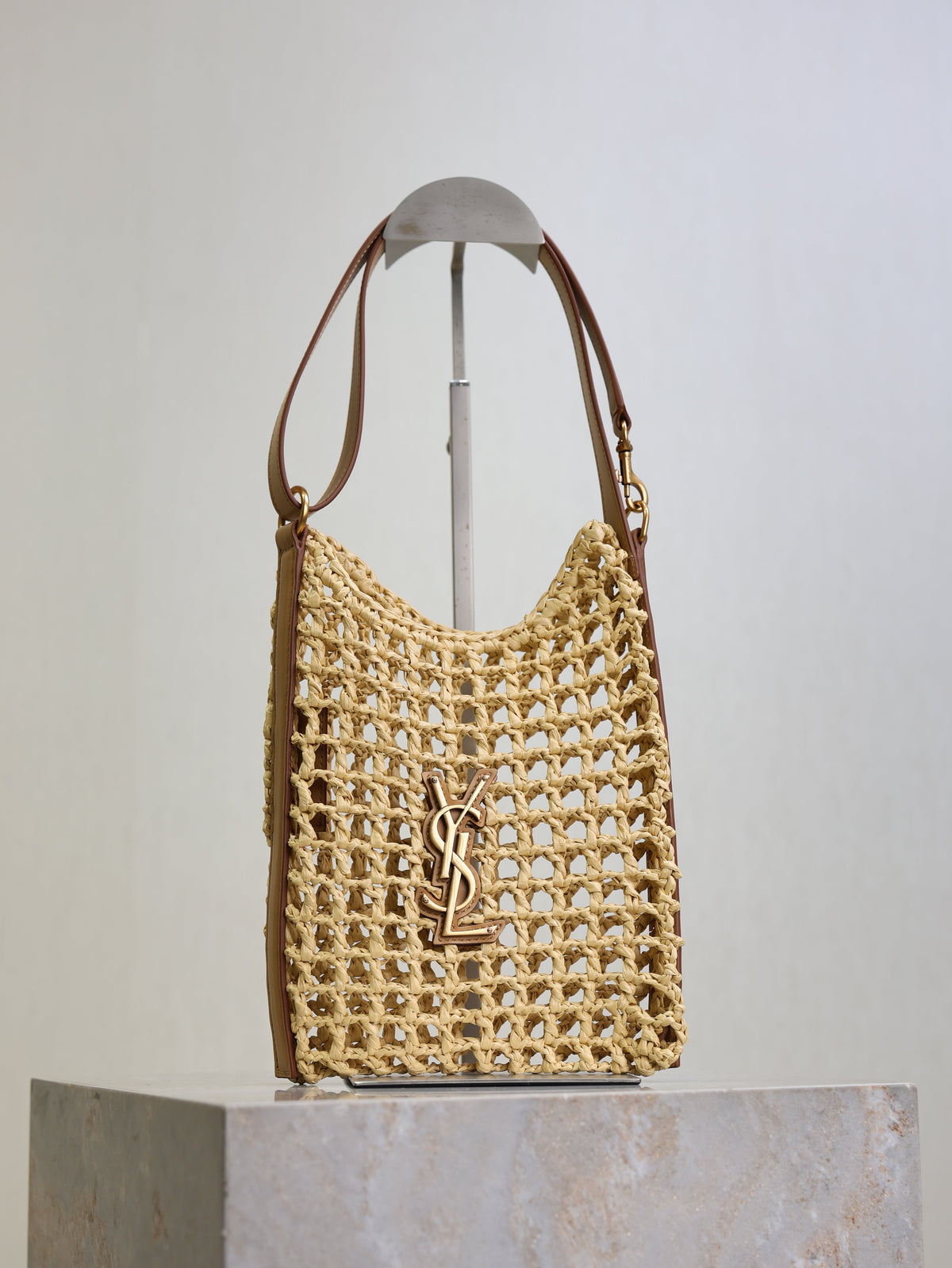 Saint Laurent Oxalis 25 in Raffia Crochet and Leather Vintage Brown Bag