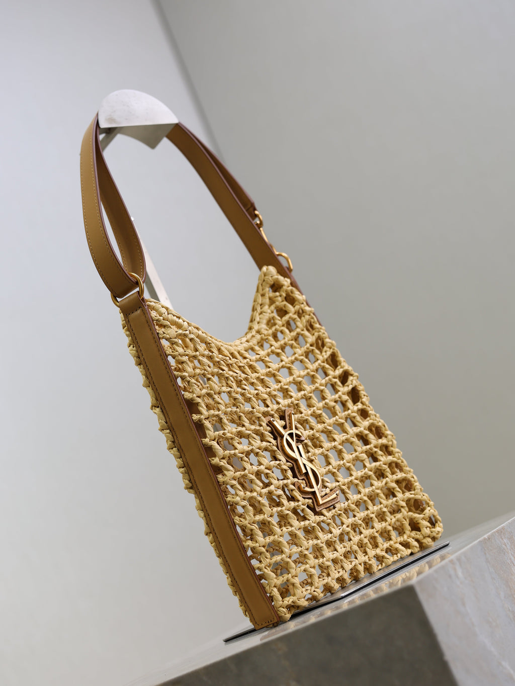 Saint Laurent Oxalis 25 in Raffia Crochet and Leather Vintage Brown Bag