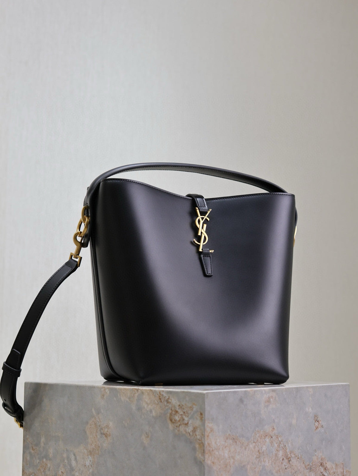 Saint Laurent Le 37 Medium Bucket Bag 26 in Black Calfskin Gold Hardware