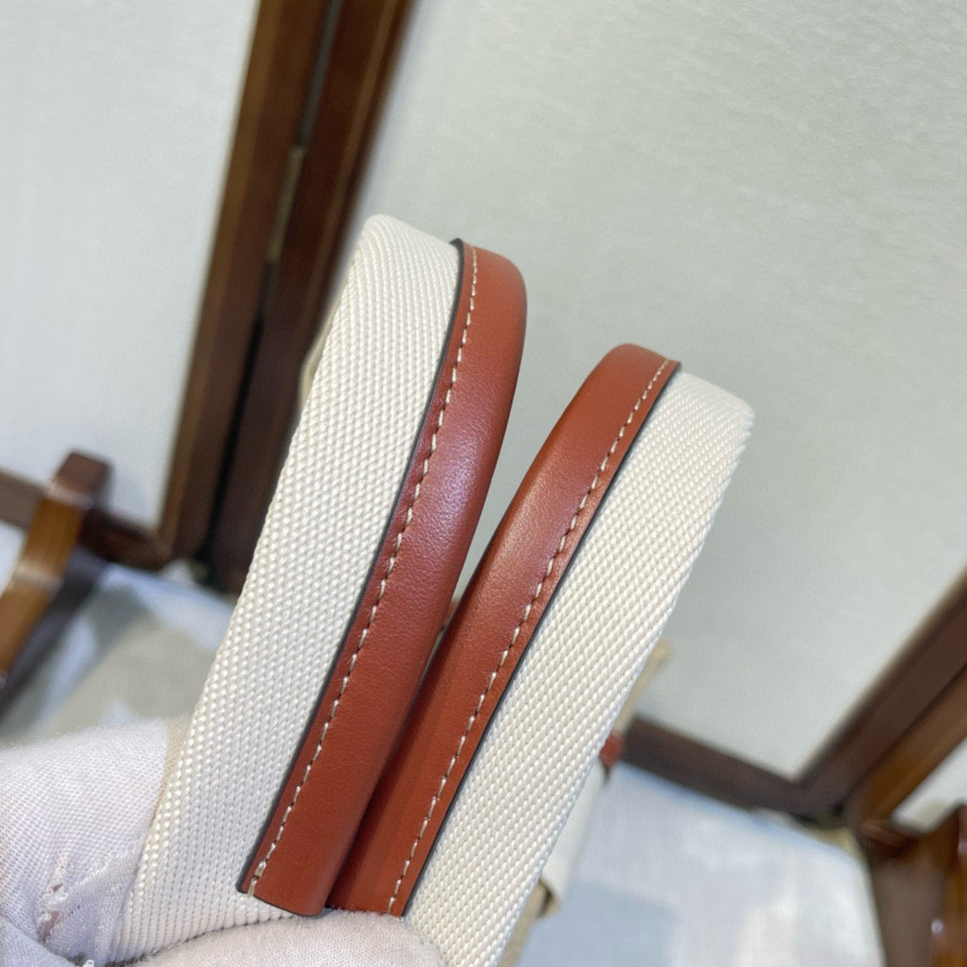 Loewe Woody 37 Bag in Canvas