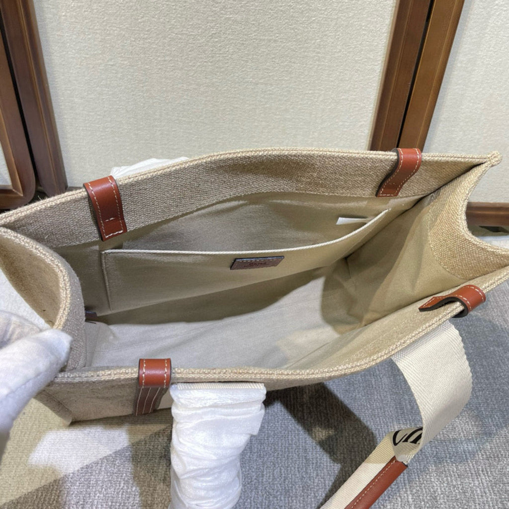 Loewe Woody 37 Bag in Canvas