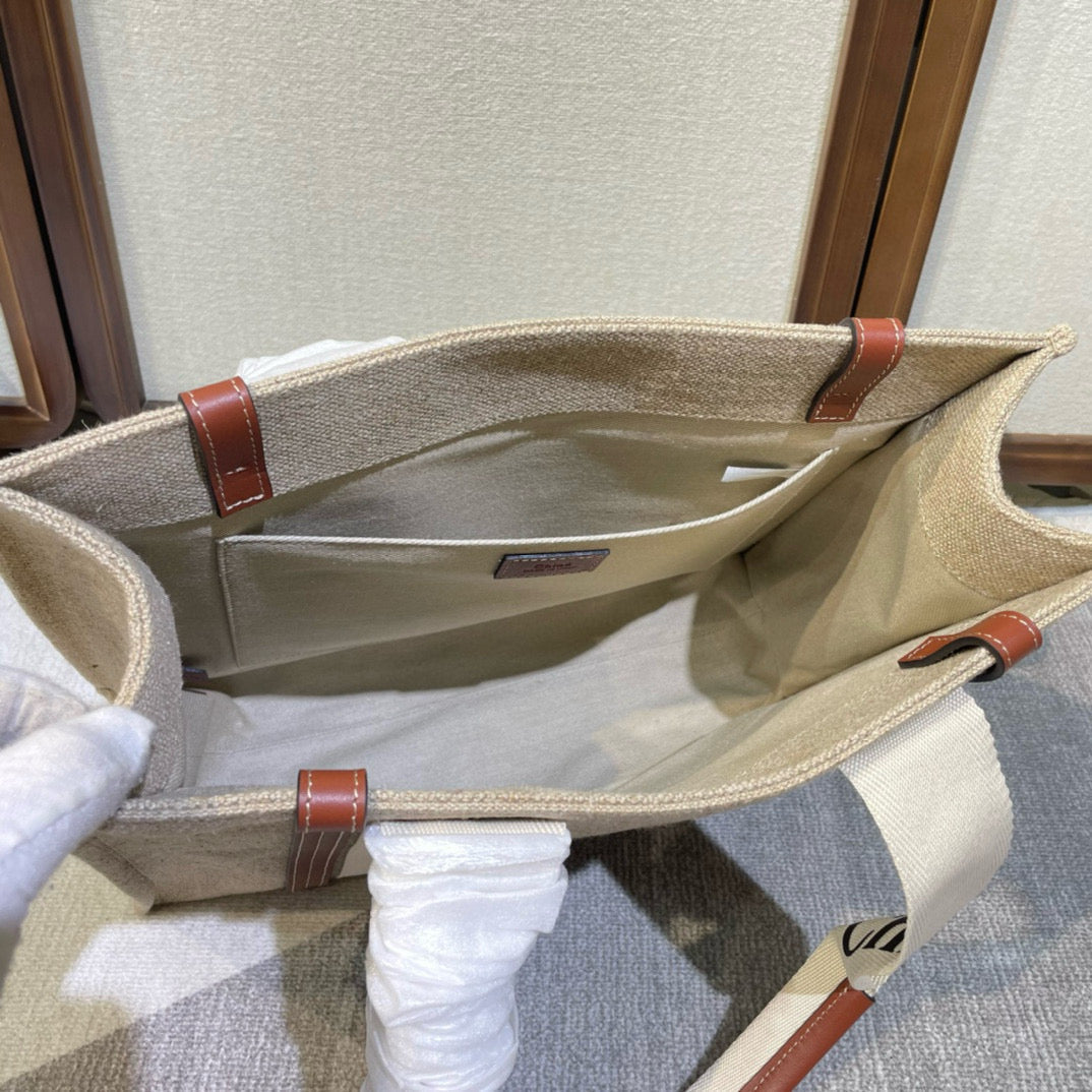 Loewe Woody 37 Bag in Canvas