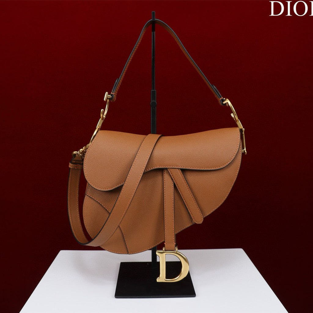 Saddle Bag 25 with Strap Gold Grained Calfskin Ghw
