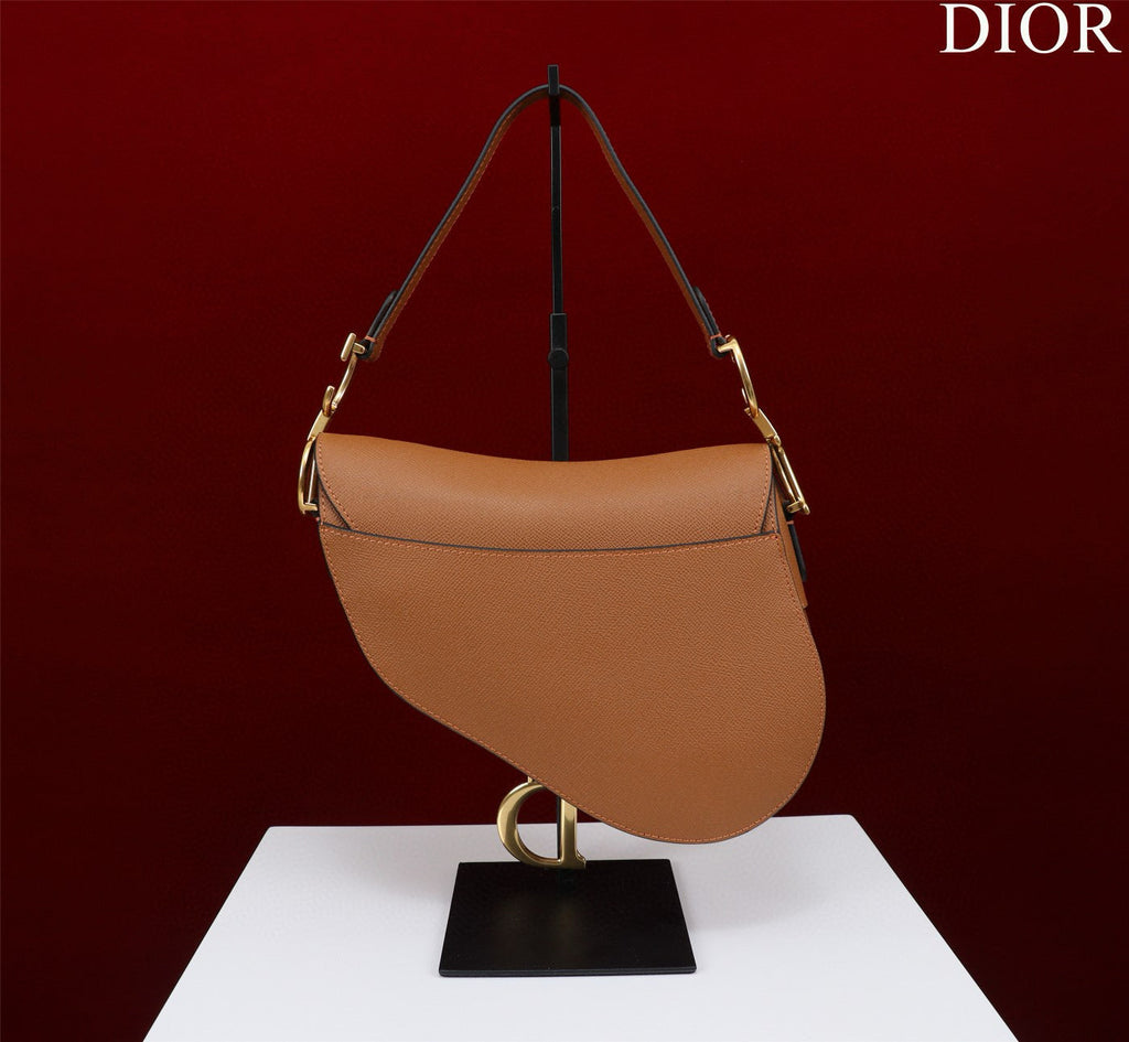 Saddle Bag 25 with Strap Gold Grained Calfskin Ghw