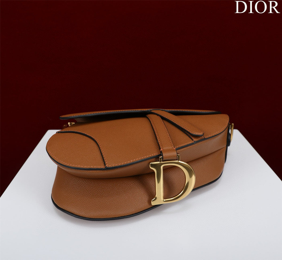 Saddle Bag 25 with Strap Gold Grained Calfskin Ghw