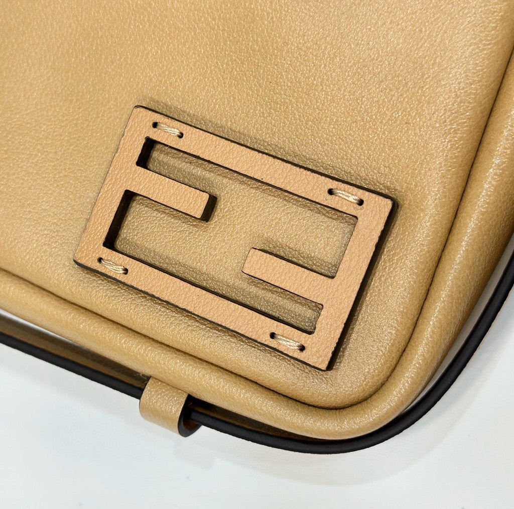 Fendi Simply Mini 22 in Light Brown Grained Calfskin Bag