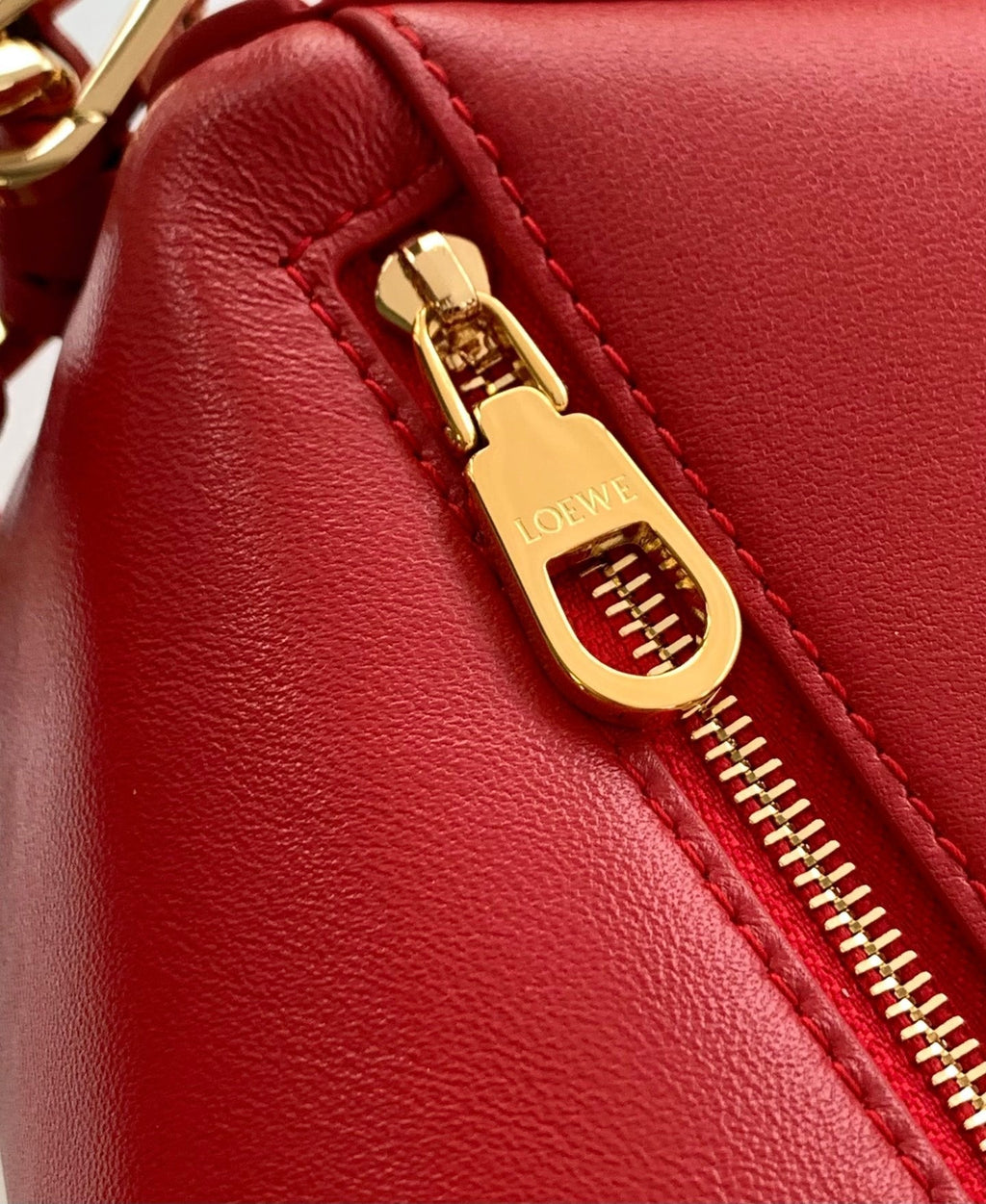 Loewe Puzzle Handbag 24 in Red Calfskin