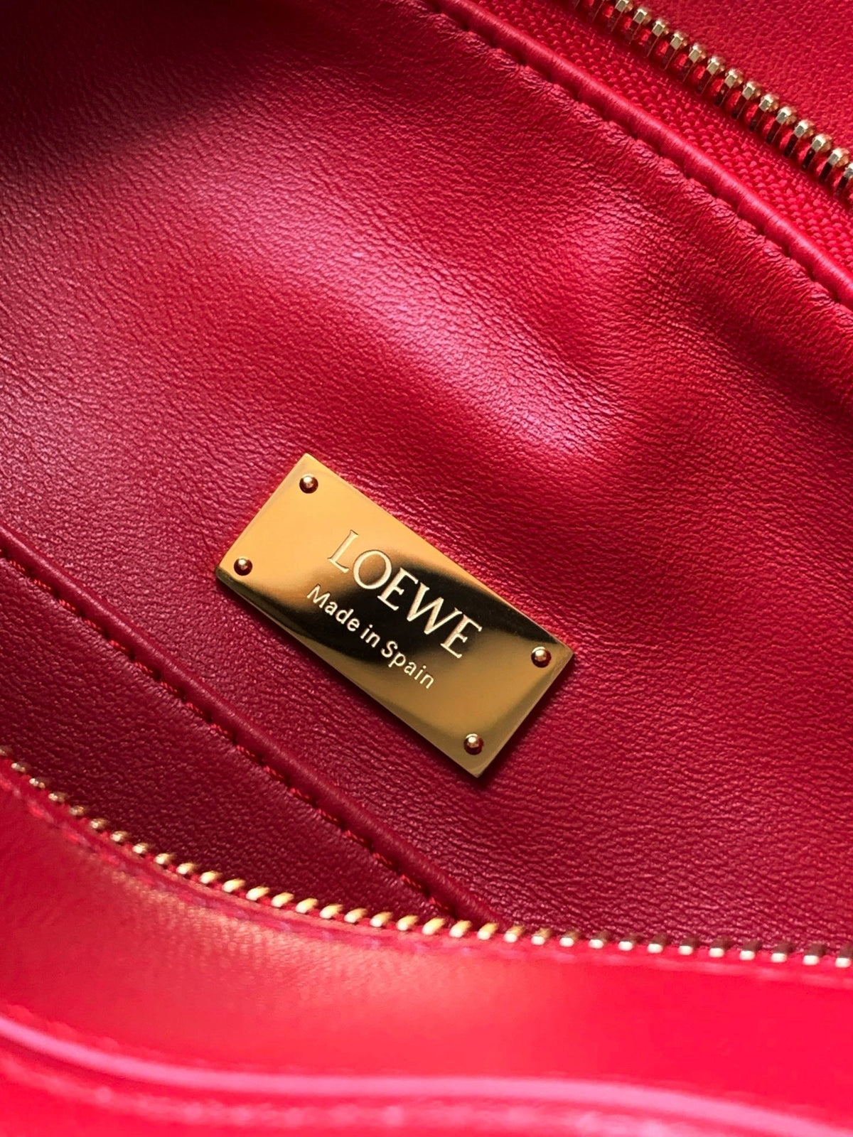 Loewe Puzzle Handbag 24 in Red Calfskin