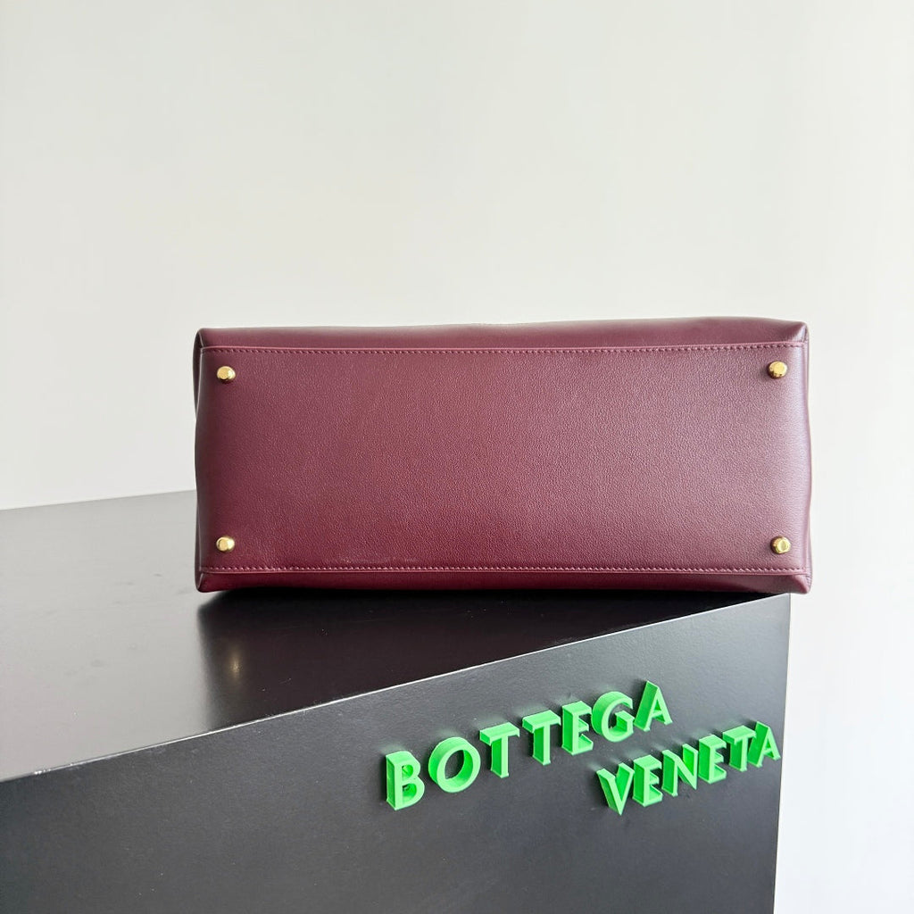 Bottega Veneta Medium Ciao Ciao 34 in Burgundy Calfskin Bag