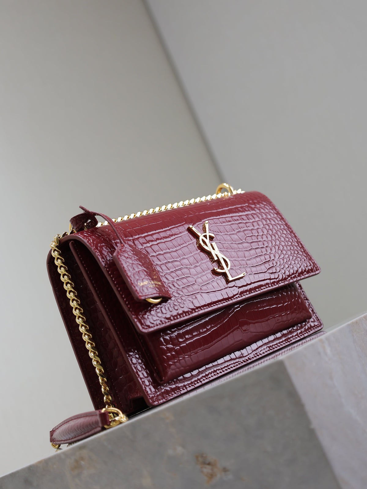 Saint Laurent 25S Sunset Medium 22 in Crimson Red Crocodile-Embossed Calfskin Gold Hardwre Bag