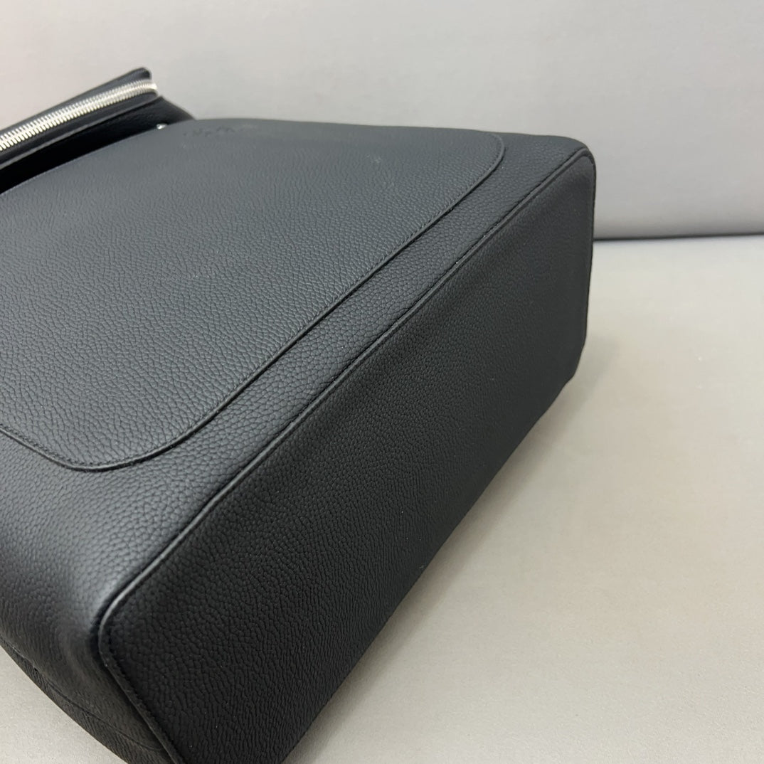 Loewe Goya Backpack 41 in Black Grained Calfskin