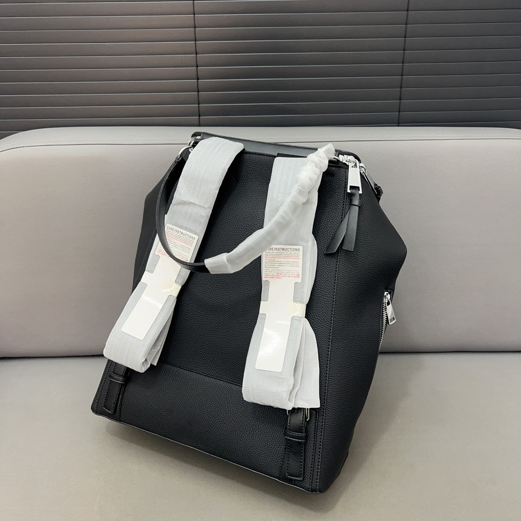 Loewe Goya Backpack 41 in Black Grained Calfskin