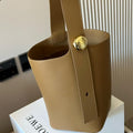 Loewe Medium 25 Pebble Bucket in Oak Mellow Calfskin
