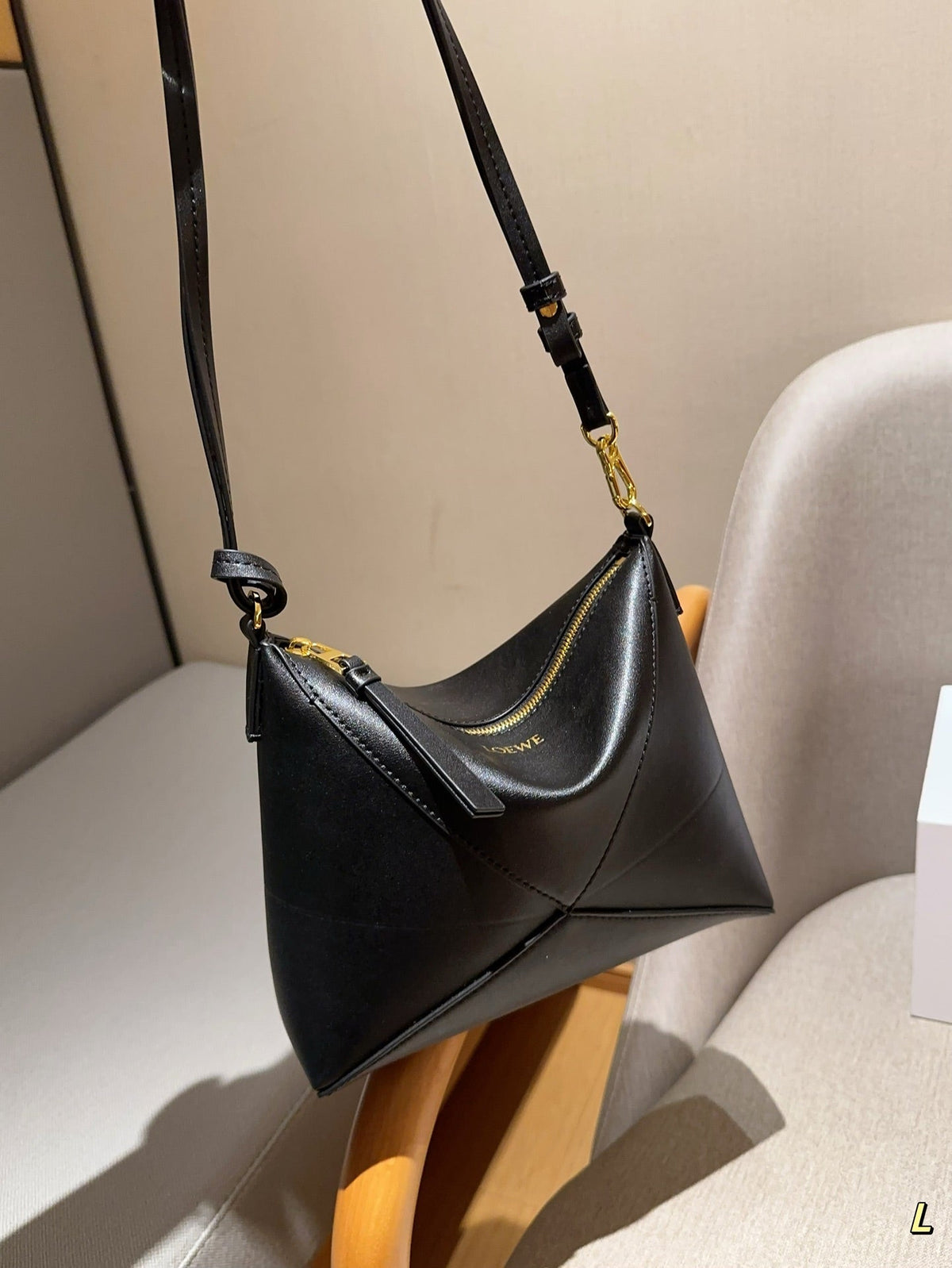 Loewe 22 Puzzle Fold Pouch in Black Nappa Calfskin