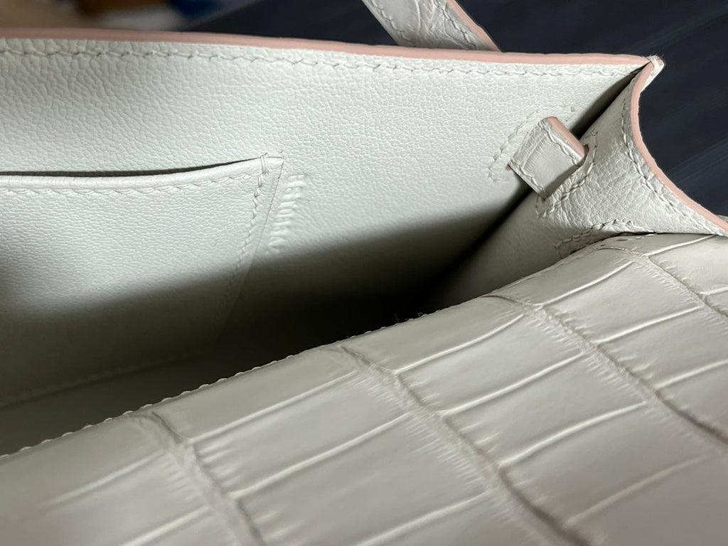 Hermes Kelly Cut 31 in White Shinny Alligator Leather with Gold Hardware Bag