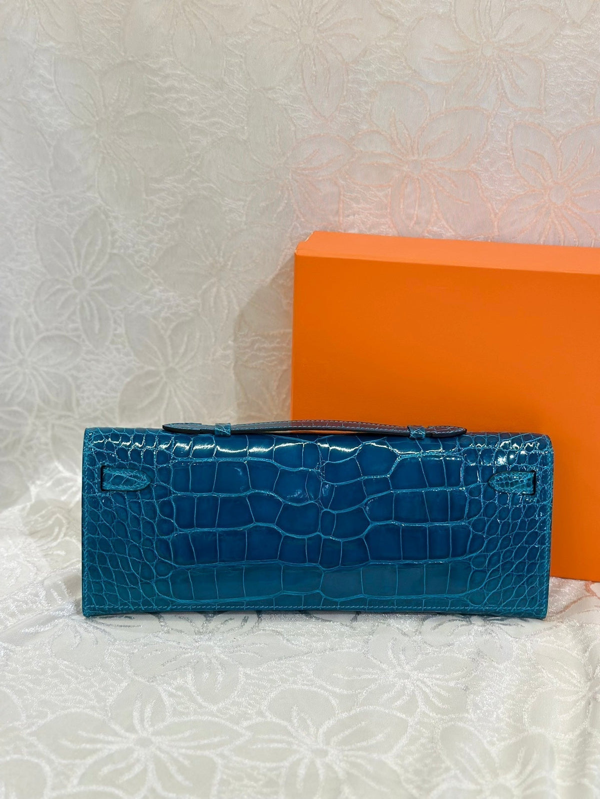 Hermes Kelly Cut 31 in Classic Blue Shinny Alligator Leather with Silver Hardware Bag