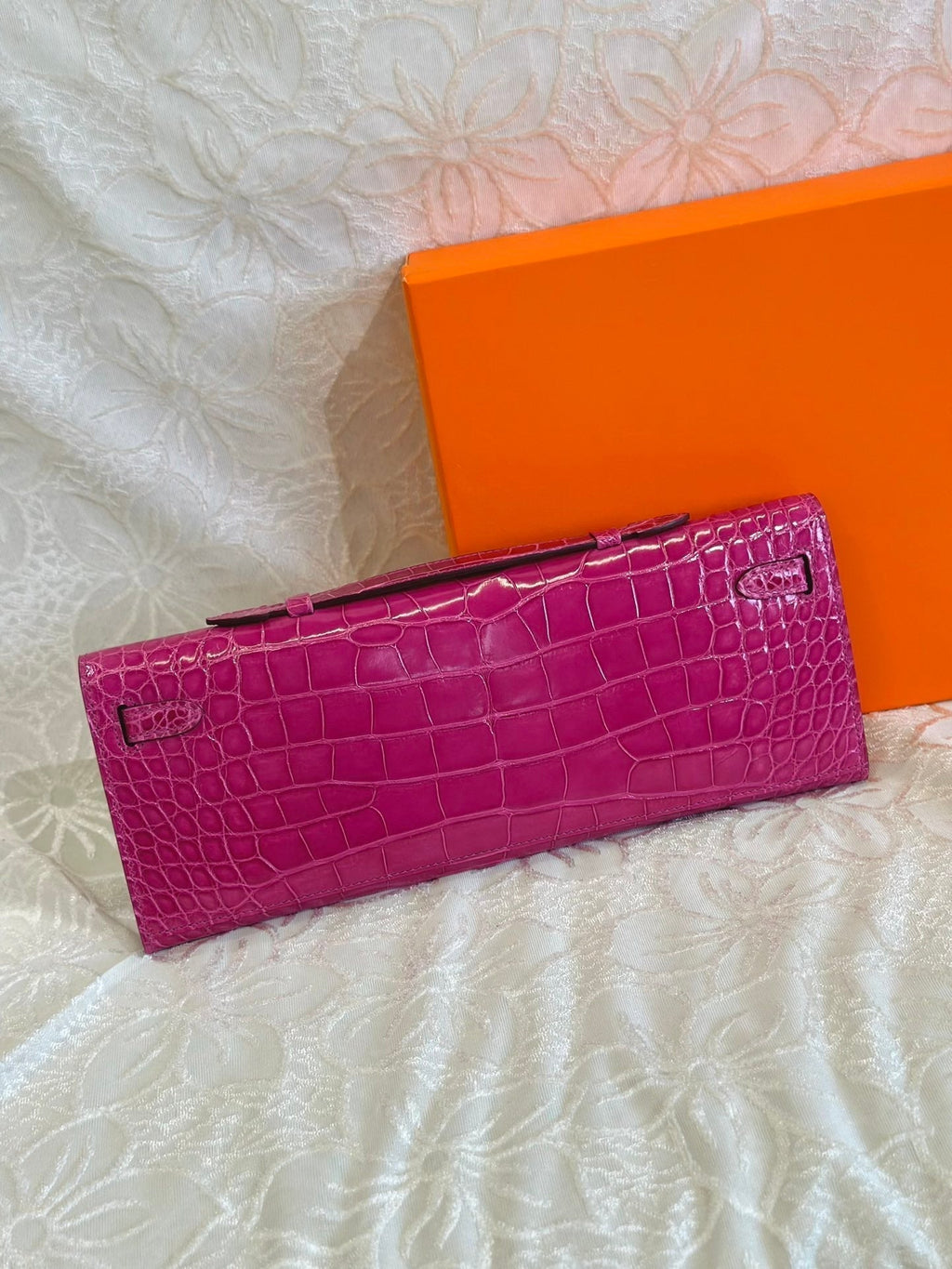 Hermes Kelly Cut 31 in Magenta Purple Shinny Alligator Leather with Silver Hardware Bag