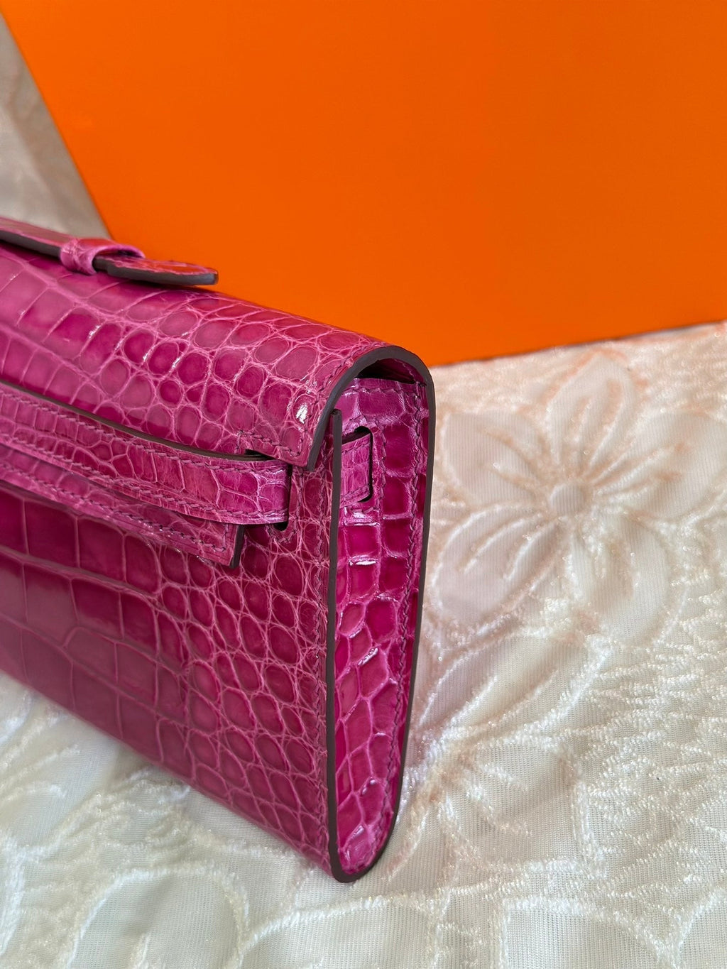 Hermes Kelly Cut 31 in Magenta Purple Shinny Alligator Leather with Silver Hardware Bag