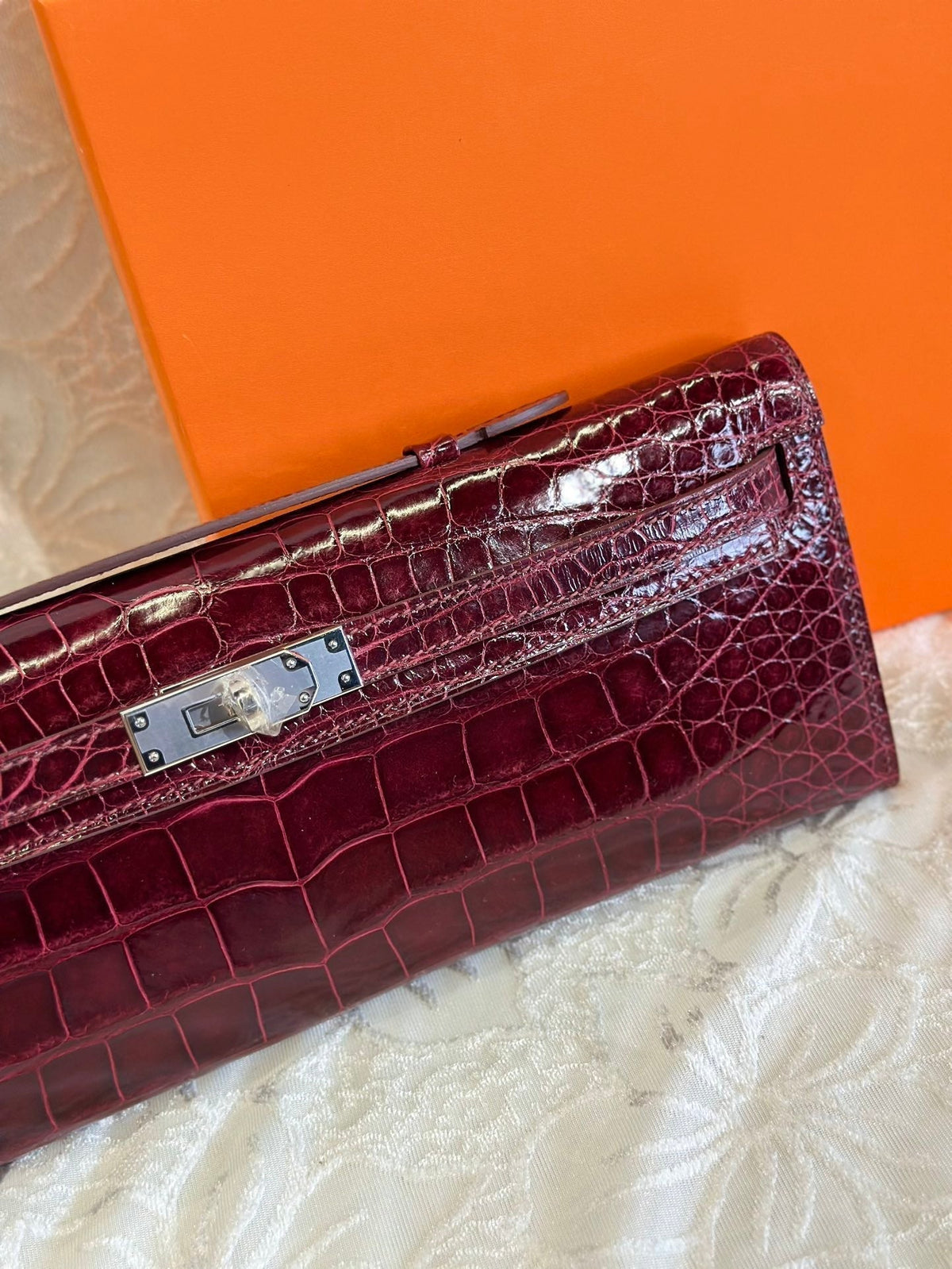 Hermes Kelly Cut 31 in Sangria Purple Shinny Alligator Leather with Silver Hardware Bag