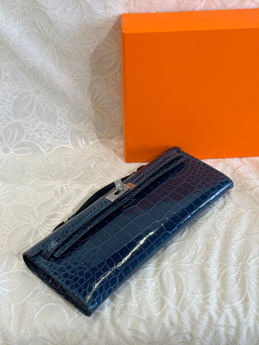 Hermes Kelly Cut 31 in Navy Blue Shinny Alligator Leather with Silver Hardware Bag