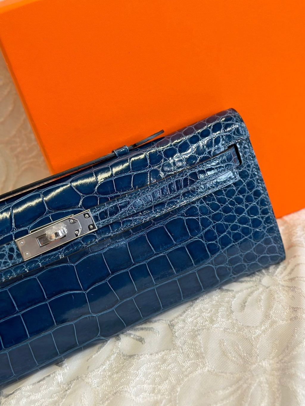 Hermes Kelly Cut 31 in Navy Blue Shinny Alligator Leather with Silver Hardware Bag