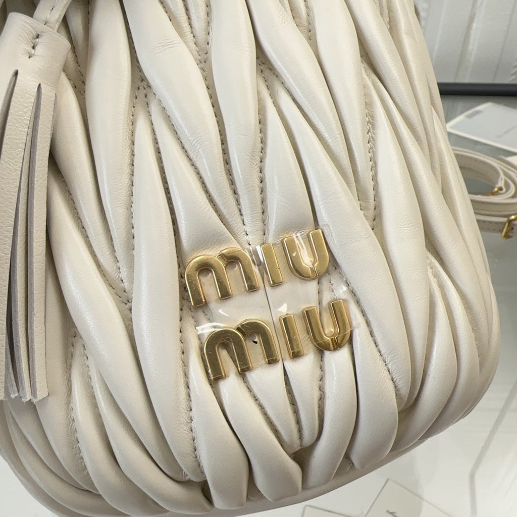 Matelassé Small Handbag 17 in White Lambskin