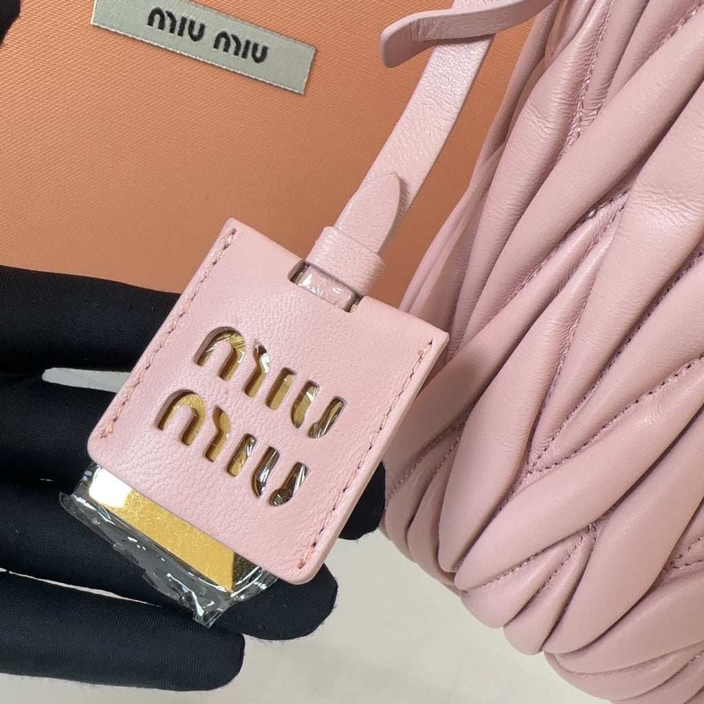 Matelassé Small Handbag 17 in Light Pink Lambskin