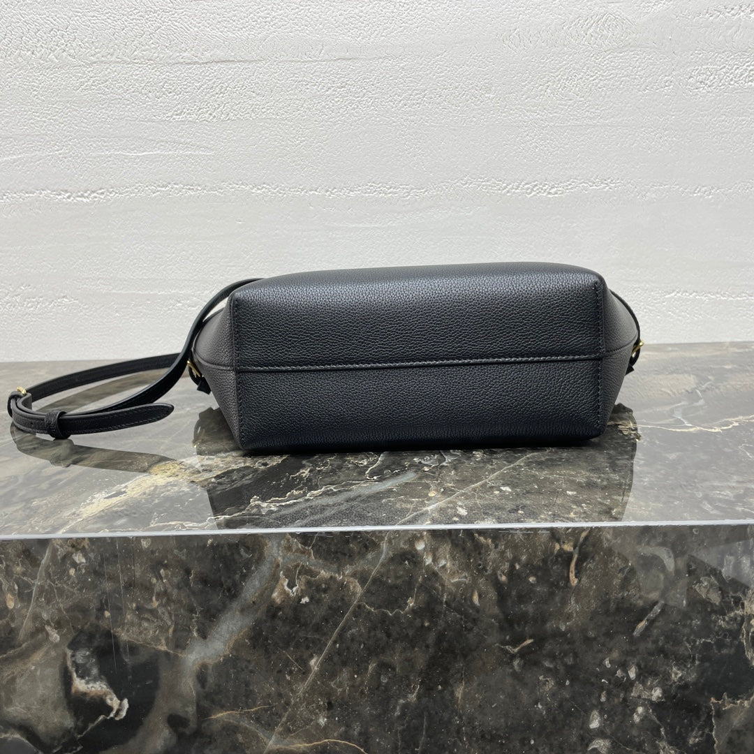 Celine Mini Cabas Anaïs Cuir Triomphe 21 in Black Grained Calfskin Bag