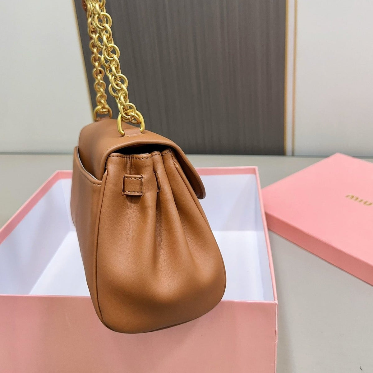 Shoulder Bag 25 in Bronze Brown Calfskin Gold Hardware