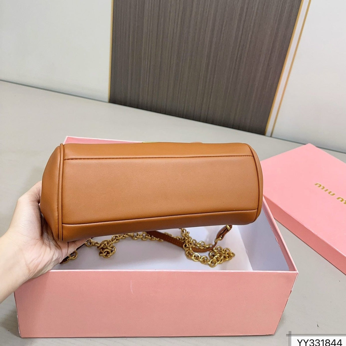 Shoulder Bag 25 in Bronze Brown Calfskin Gold Hardware
