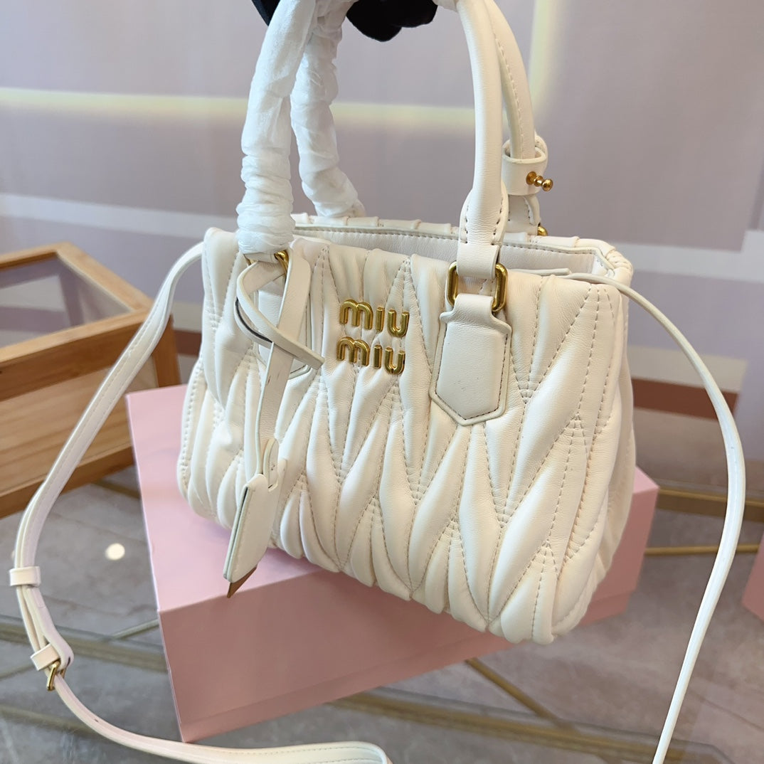 Tote 20 Bag in White Calfskin