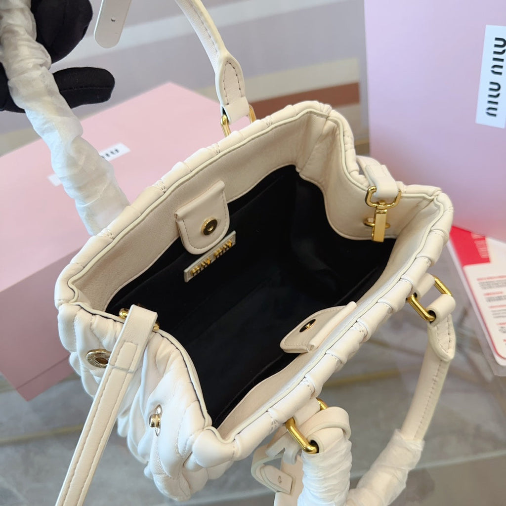 Tote 20 Bag in White Calfskin