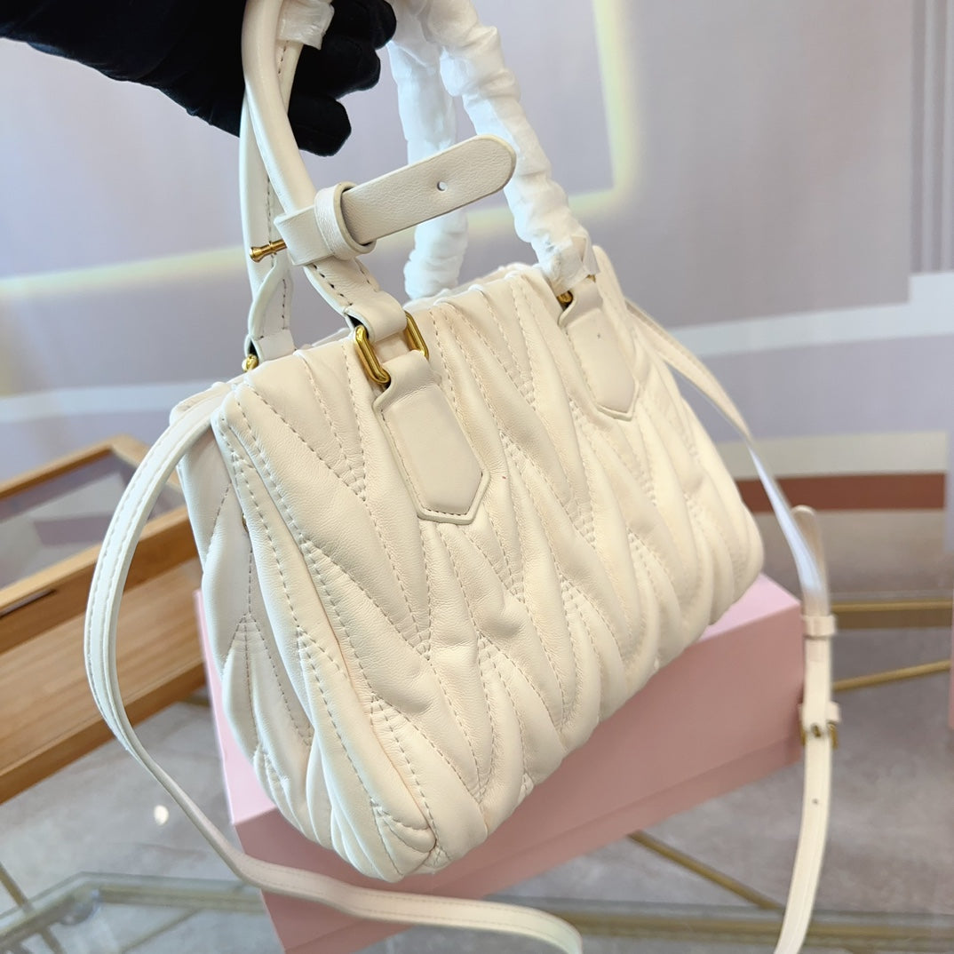 Tote 20 Bag in White Calfskin
