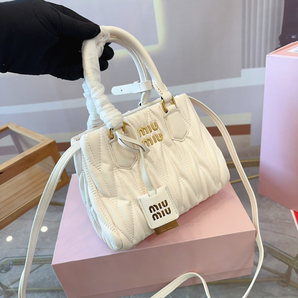Tote 20 Bag in White Calfskin