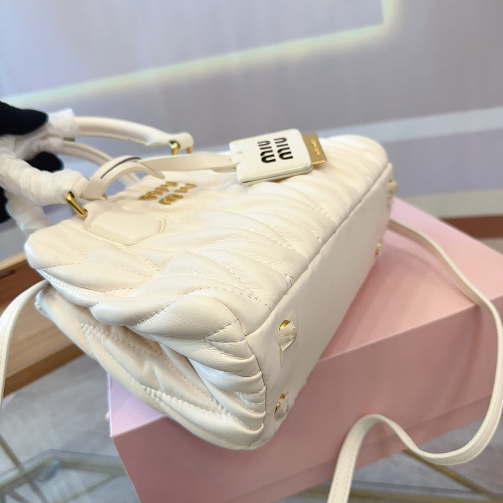 Tote 20 Bag in White Calfskin