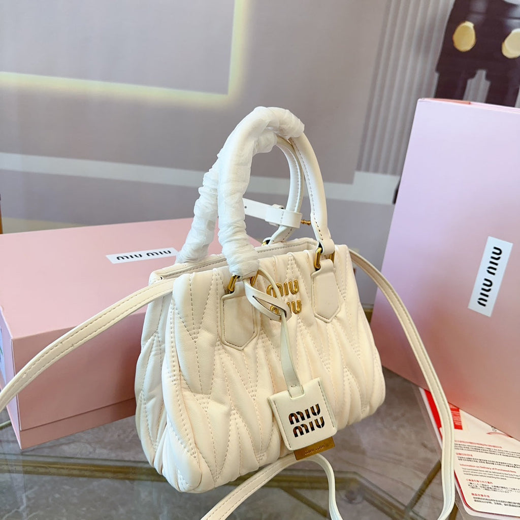 Tote 20 Bag in White Calfskin